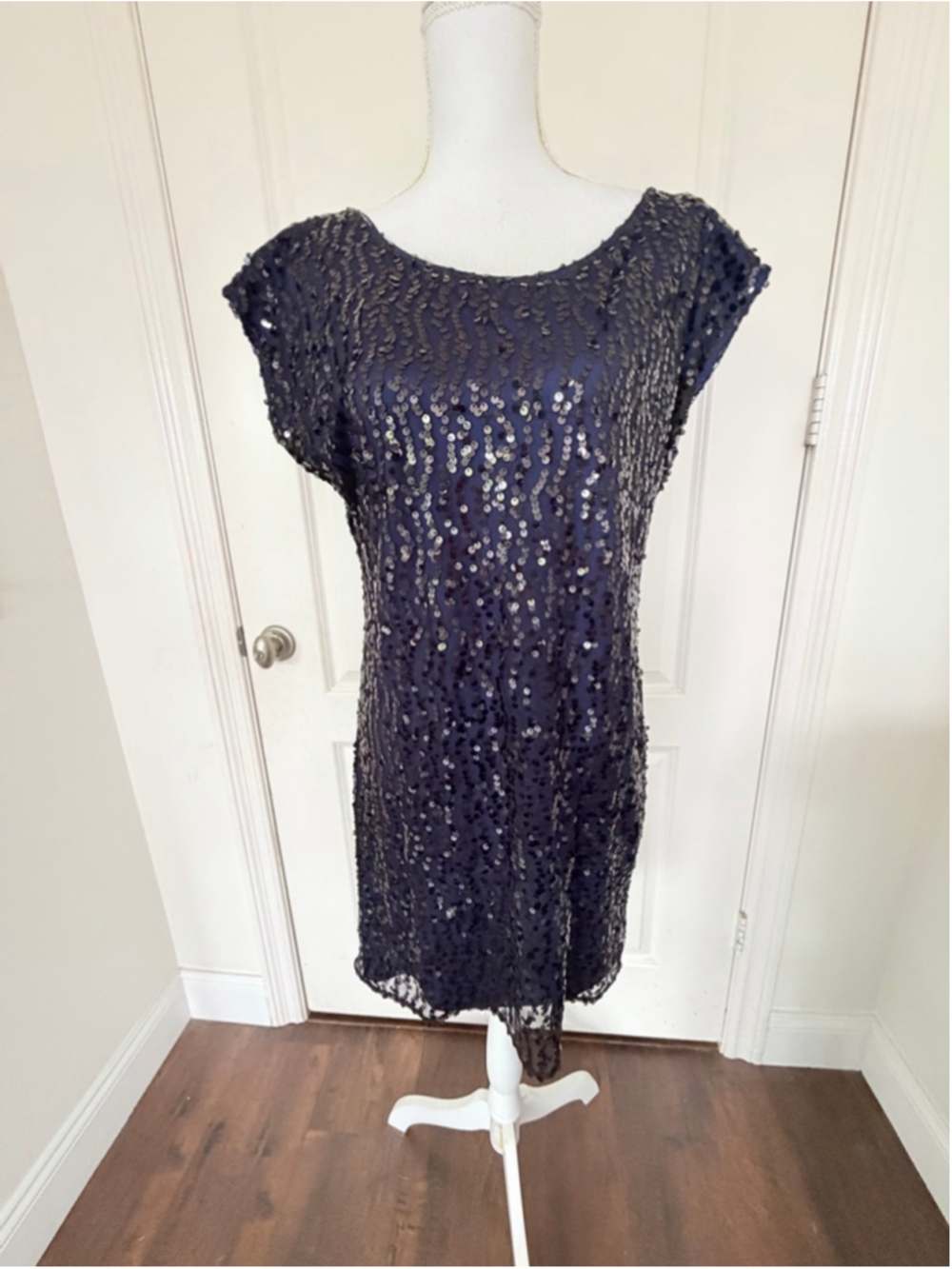 Laundry by Design Navy Blue Sequin Cap Sleeve Cocktail Dress
 M